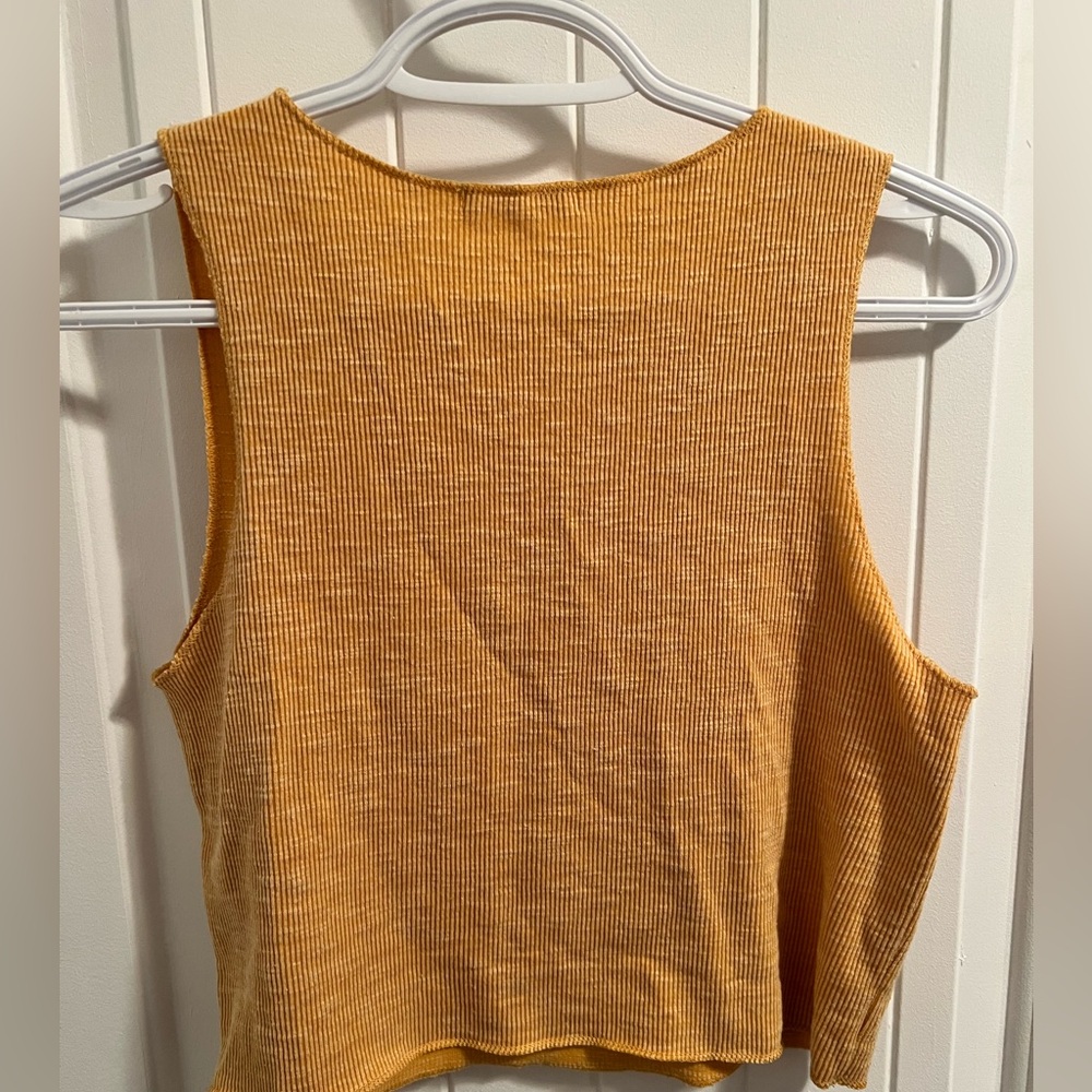 ANTISTAR Crop Top - Picture 2 of 3